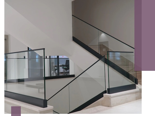 Стеклянные перила премиум-класса с установкой в Ессентуках