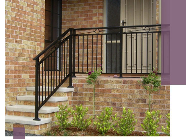 Уличные перила из металла под ключ в Ессентуках