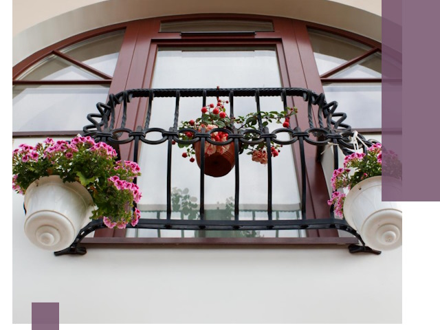 Изготовление и монтаж французских балконов в Ессентуках