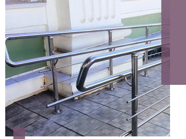 Ограждения пандусов из металла и нержавейки в Ессентуках