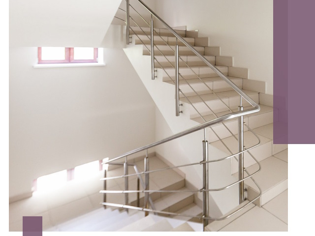 Установка и замена перил в подъезде в Ессентуках