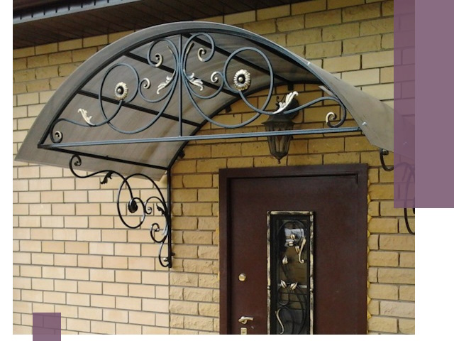 Изготовление козырьков из металла под ключ в Ессентуках