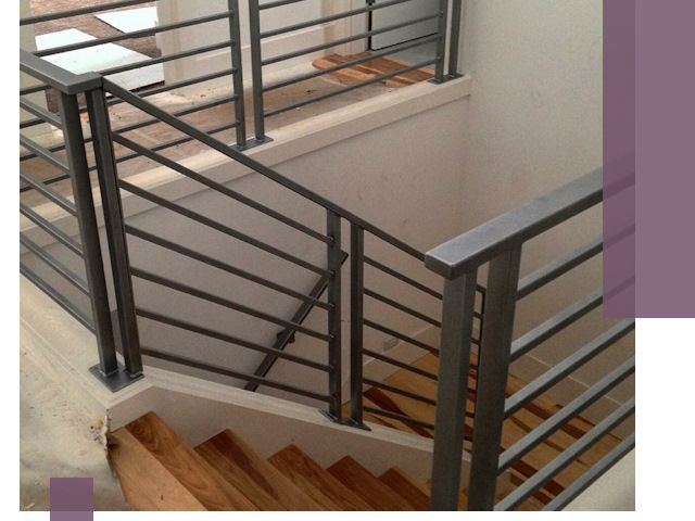 Изготовление поручней из металла и дерева в Ессентуках